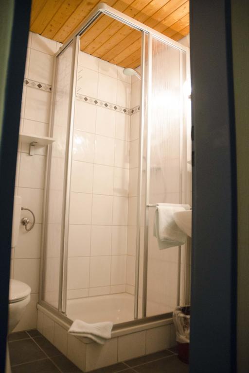 Zum Wikinger Hotel เนสเมอร์ซิเอล ภายนอก รูปภาพ