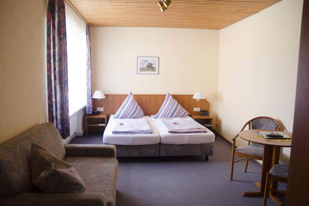 Zum Wikinger Hotel เนสเมอร์ซิเอล ห้อง รูปภาพ