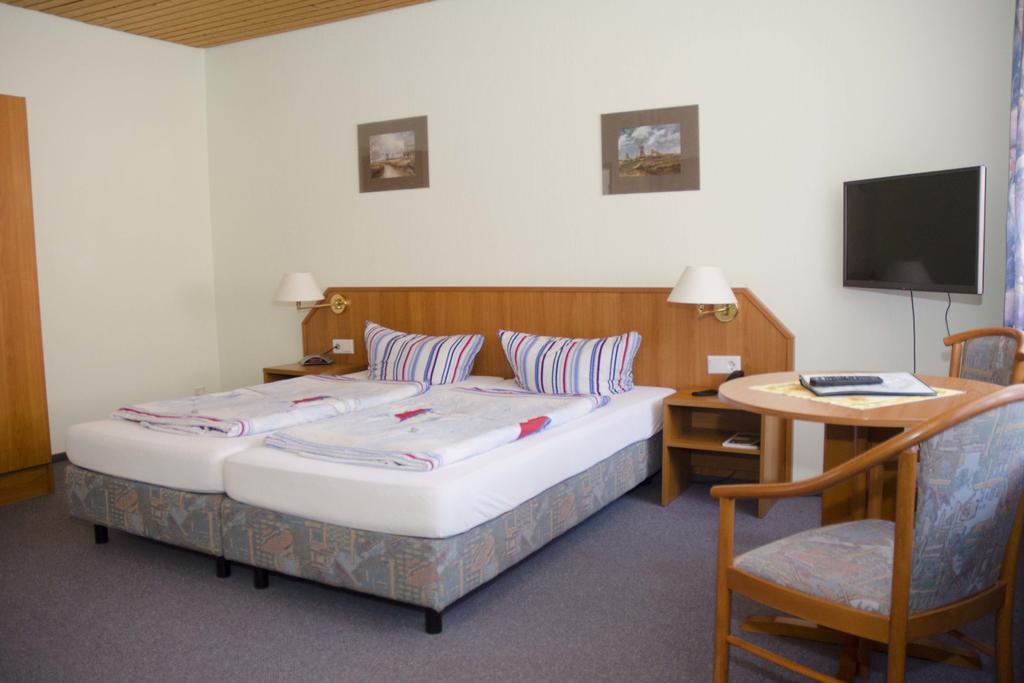 Zum Wikinger Hotel เนสเมอร์ซิเอล ห้อง รูปภาพ